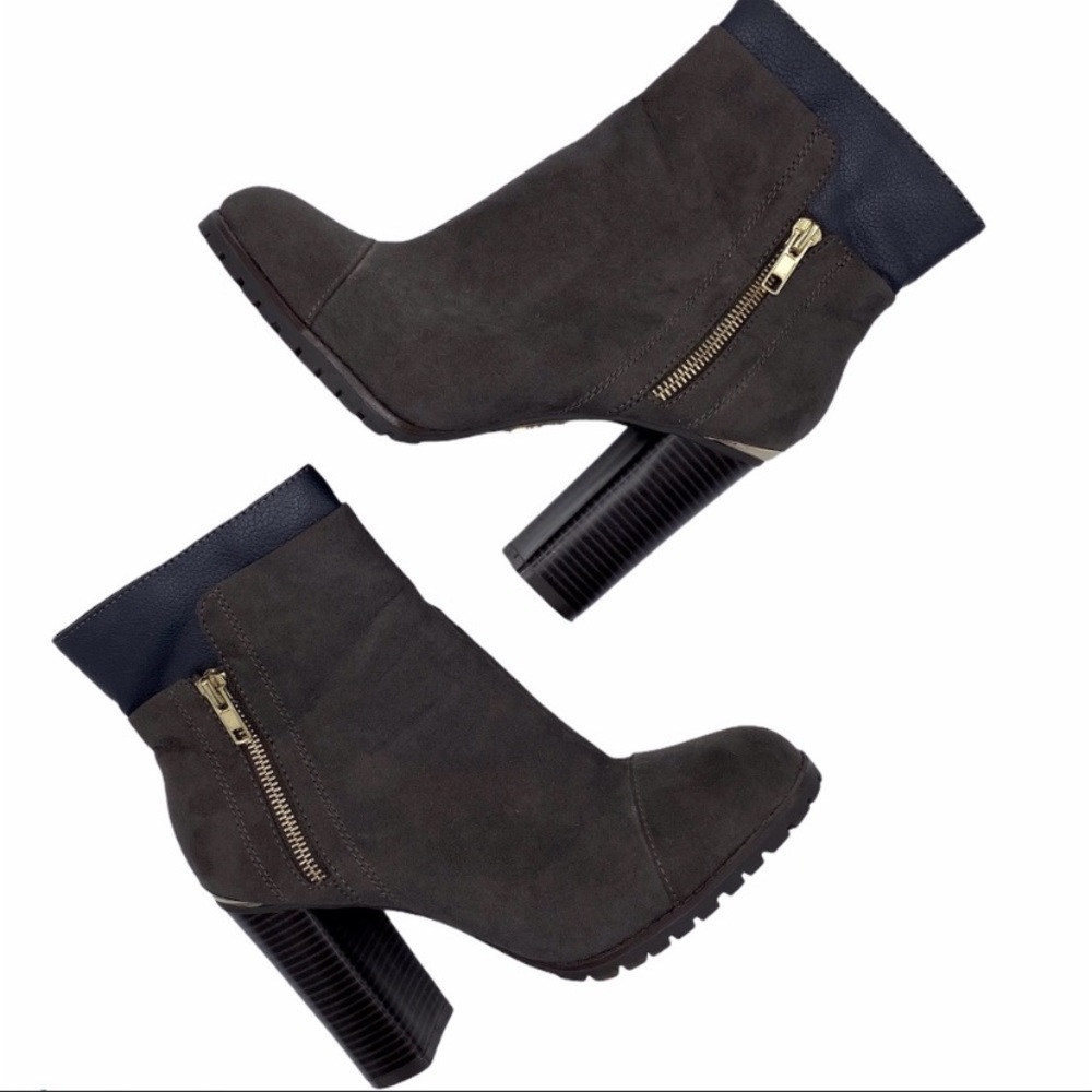 Juicy Couture Grey Brown Livia Stacked Heel Lugged Sole Ankle Boots Sz 8